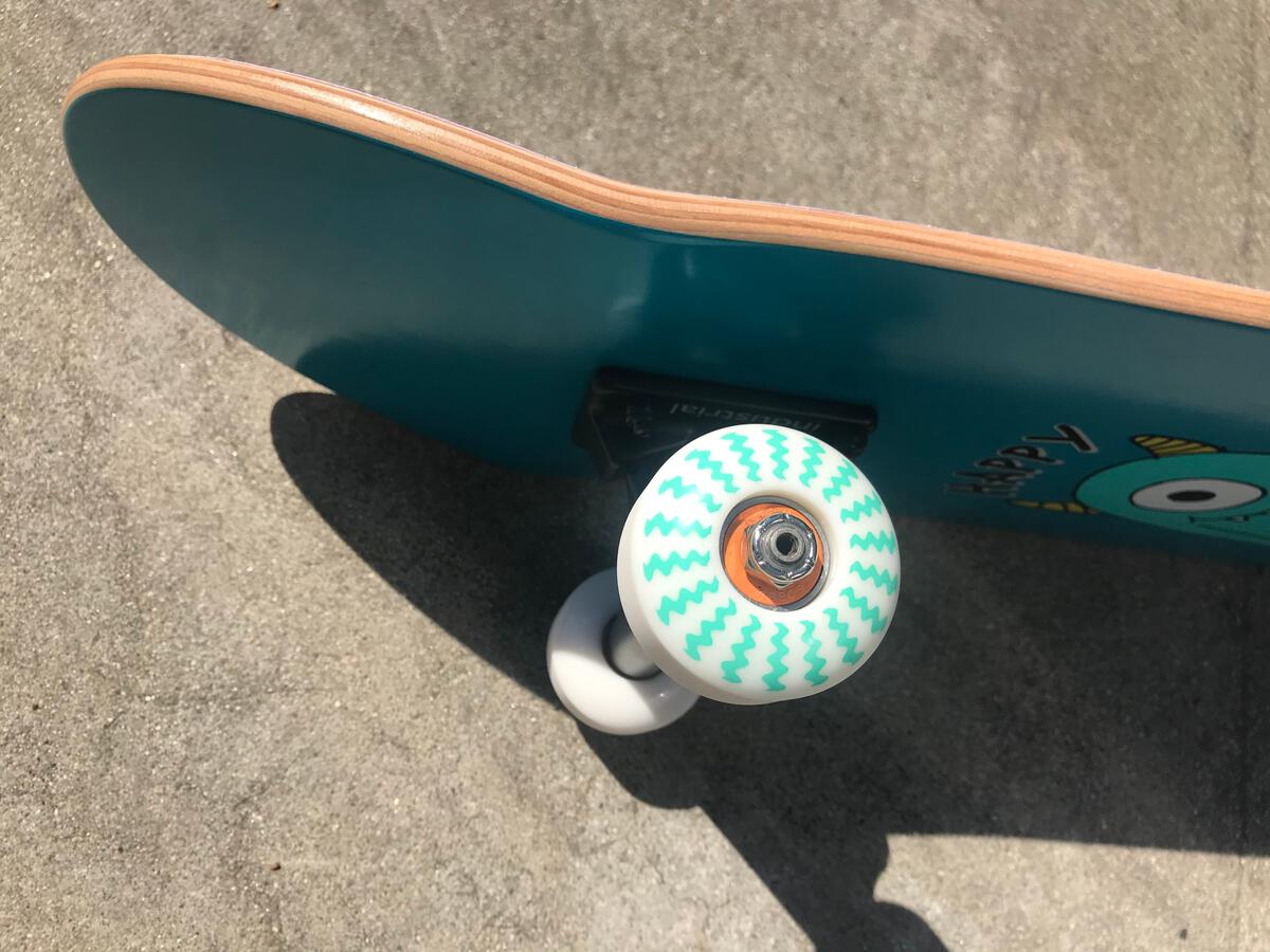 Happy Kookie Complete 7.25" (Minor Blemish)