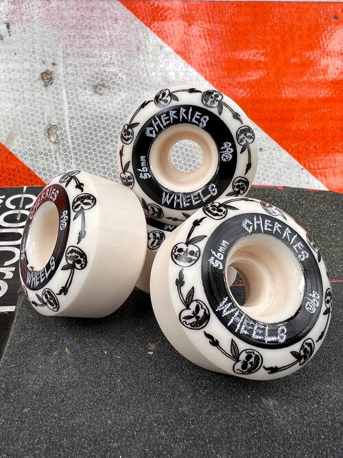 Cherries "Smoke Bombs" 56mm/99a